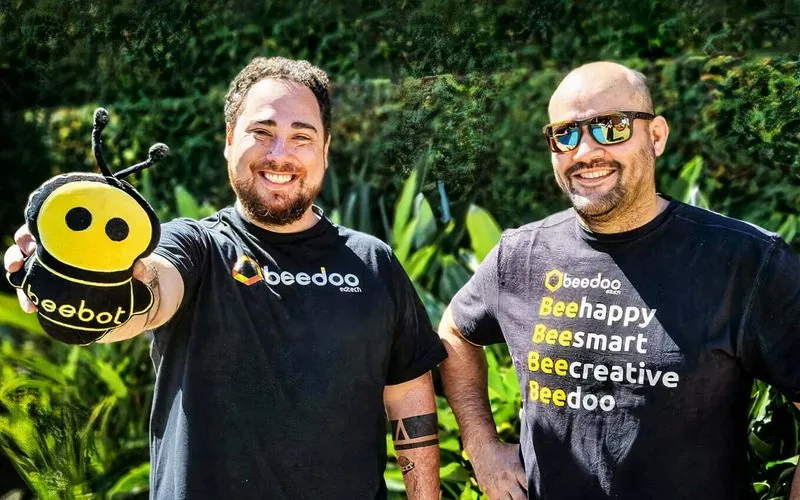 Time do Beedoo em matéria do Startupi sobre o aporte de R$ 20 milhões
